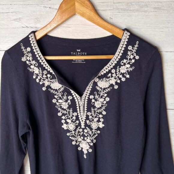 Talbots Top Womens Size MP Navy Split-Neck Embroidered Tunic Floral Detail - Picture 7 of 16